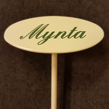 Mint sign small on spear